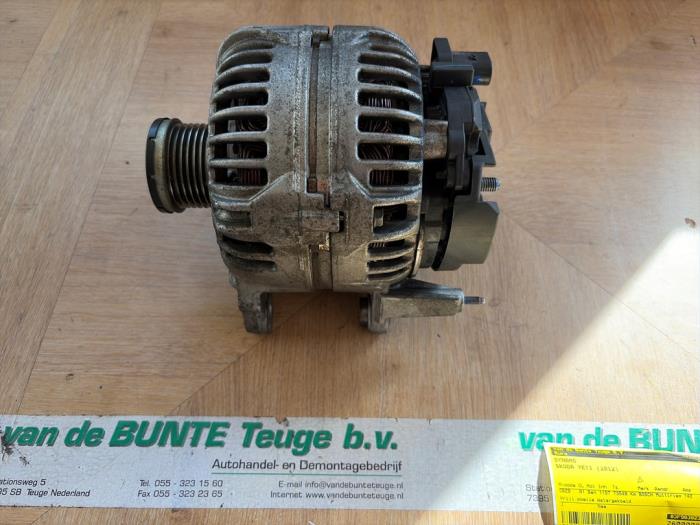 Gebruikte Dynamo Skoda Yeti (5LAC) 1.2 TSI 16V Prijs € 99,75 Margeregeling aangeboden door van de Bunte Teuge B.V.