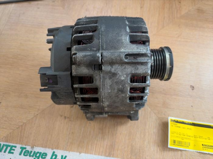 Gebruikte Alternator Volkswagen Touran (1T3) 1.4 16V TSI 140 Prijs € 78,75 Margeregeling aangeboden door van de Bunte Teuge B.V.