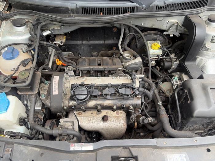Gebruikte Motor Volkswagen Bora (1J2) 1.6 16V Prijs € 367,50 Margeregeling aangeboden door van de Bunte Teuge B.V.