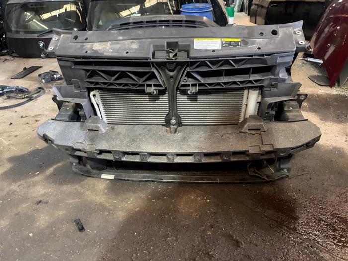 Gebruikte Frontpaneel Volkswagen Caddy IV 1.4 TGI BlueMotion Prijs € 419,99 Margeregeling aangeboden door van de Bunte Teuge B.V.