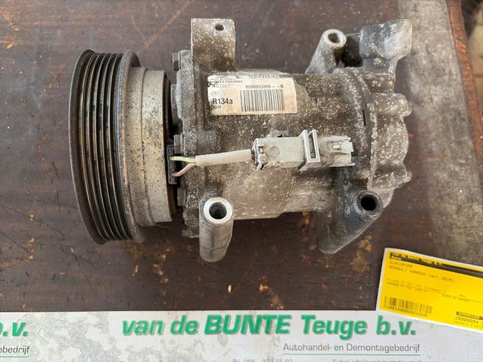 Gebruikte Aircopomp Renault Kangoo Express (FW) 1.5 dCi 75 FAP Prijs € 99,75 Margeregeling aangeboden door van de Bunte Teuge B.V.