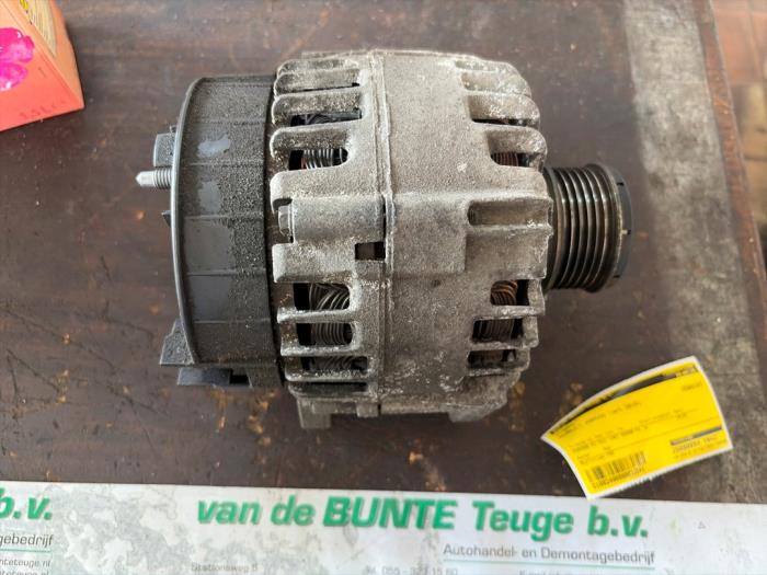 Gebruikte Dynamo Renault Kangoo Express (FW) 1.5 dCi 75 FAP Prijs € 99,75 Margeregeling aangeboden door van de Bunte Teuge B.V.