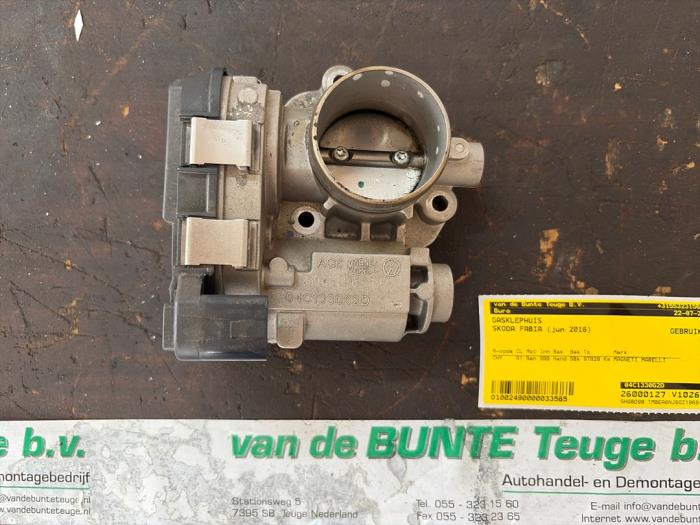 Gebruikte Gasklephuis Skoda Fabia III (NJ3) 1.0 12V Prijs € 157,50 Margeregeling aangeboden door van de Bunte Teuge B.V.