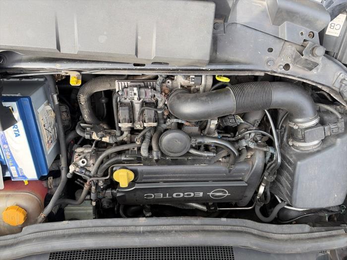 Gebruikte Motor Opel Zafira (M75) 2.2 16V Direct Ecotec Prijs € 628,95 Margeregeling aangeboden door van de Bunte Teuge B.V.