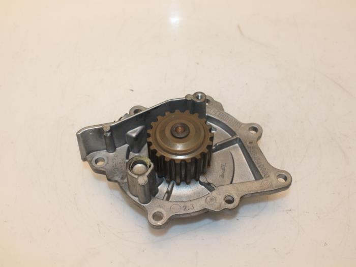 Gebruikte Waterpomp Citroen C5 III Berline (RD) 2.0 BlueHDi 180 16V Prijs € 39,99 Margeregeling aangeboden door Van Gils Automotive