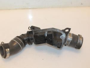 Gebruikte Intercooler Buis Citroen C5 III Berline (RD) 2.0 BlueHDi 180 16V Prijs € 30,00 Margeregeling aangeboden door Van Gils Automotive