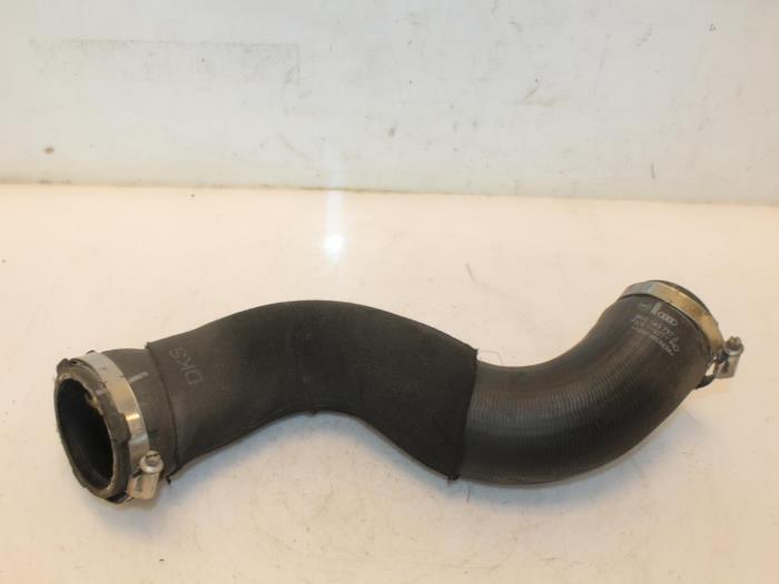 Gebruikte Intercooler Slang Audi A4 Quattro (B8) 2.0 TFSI 16V Prijs € 32,00 Margeregeling aangeboden door Van Gils Automotive