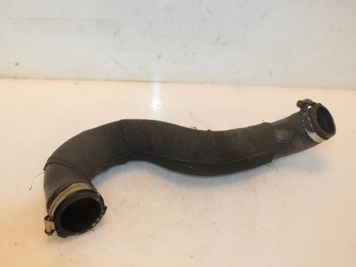 Gebruikte Intercooler Slang Audi A4 Quattro (B8) 2.0 TFSI 16V Prijs € 32,00 Margeregeling aangeboden door Van Gils Automotive
