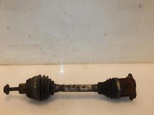 Gebruikte Homokineetas rechts-voor Audi A4 Quattro (B8) 2.0 TFSI 16V Prijs € 154,00 Margeregeling aangeboden door Van Gils Automotive