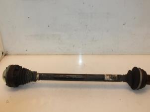 Gebruikte Aandrijfas links-achter Audi A4 Quattro (B8) 2.0 TFSI 16V Prijs € 110,00 Margeregeling aangeboden door Van Gils Automotive