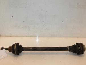 Gebruikte Steekas rechts-achter Audi A4 Quattro (B8) 2.0 TFSI 16V Prijs € 110,00 Margeregeling aangeboden door Van Gils Automotive