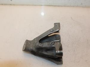 Gebruikte Motorsteun Audi A4 Avant (B8) 2.7 TDI V6 24V Prijs € 30,00 Margeregeling aangeboden door Van Gils Automotive