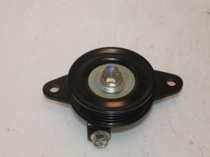 Gebruikte Omlooprol multieriem Opel Agila (B) 1.0 12V Prijs € 30,00 Margeregeling aangeboden door Van Gils Automotive