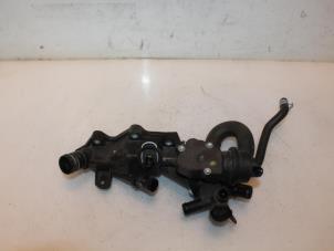 Gebruikte Waterpijp Renault Clio IV (5R) 0.9 Energy TCE 90 12V Prijs € 30,00 Margeregeling aangeboden door Van Gils Automotive