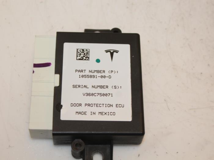 Sam module Tesla Model X, 2013 / 2026 90D, SUV, Elektrisch, 386kW (525pk), 4x4, L2S, 2015-09 / 2026-04 (Gebruikt)