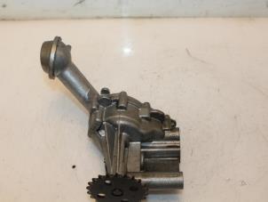 Gebruikte Oliepomp Renault Megane III Grandtour (KZ) 1.5 dCi 110 Prijs € 50,00 Margeregeling aangeboden door Van Gils Automotive