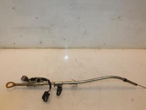 Gebruikte Olie Peilstok Toyota RAV4 (A4) 2.0 D-4D 16V 4x2 Prijs € 30,00 Margeregeling aangeboden door Van Gils Automotive