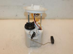 Gebruikte Benzinepomp Volkswagen Polo VI (AW1) 1.0 12V BlueMotion Technology Prijs € 180,29 Inclusief btw aangeboden door Van Gils Automotive