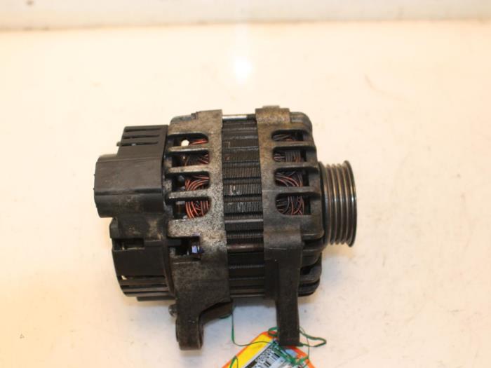 Gebruikte Alternator Kia Picanto (BA) 1.0 12V Prijs € 55,00 Margeregeling aangeboden door Van Gils Automotive