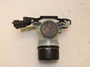 Gebruikte Adblue pomp Landrover Range Rover IV (LG) 3.0 TDV6 24V Prijs € 271,04 Inclusief btw aangeboden door Van Gils Automotive