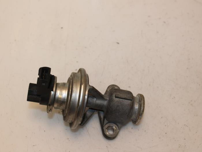 Gebruikte EGR Klep Ssang Yong Rexton 3.2 V6 24V RX 320 Prijs € 60,00 Margeregeling aangeboden door Van Gils Automotive