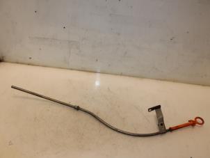 Gebruikte Olie Peilstok Volkswagen Golf VI (5K1) 1.4 16V Prijs € 30,00 Margeregeling aangeboden door Van Gils Automotive