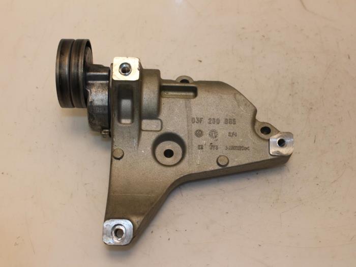 Gebruikte Spanner multiriem Volkswagen Golf VI (5K1) 1.2 TSI Prijs € 30,00 Margeregeling aangeboden door Van Gils Automotive