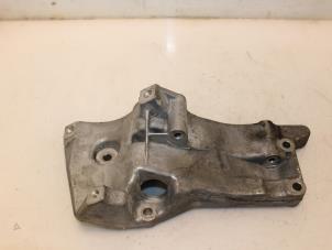 Gebruikte Aircopomp Steun Volkswagen Golf VI (5K1) 1.4 16V Prijs € 30,00 Margeregeling aangeboden door Van Gils Automotive