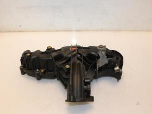 Gebruikte Inlaatspruitstuk Volkswagen Golf VI (5K1) 2.0 GTD 16V Prijs € 98,00 Margeregeling aangeboden door Van Gils Automotive