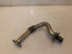 Gebruikte EGR Buis Volkswagen Passat (362) 2.0 TDI 16V 135 Prijs € 32,00 Margeregeling aangeboden door Van Gils Automotive