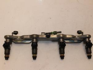 Gebruikte Injector brug Honda Civic (FA/FD) 1.8i VTEC 16V Prijs € 109,00 Margeregeling aangeboden door Van Gils Automotive