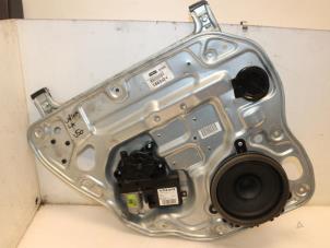 Gebruikte Ruitmechaniek 4Deurs links-achter Volvo V50 (MW) 1.8 16V Prijs € 37,00 Margeregeling aangeboden door Van Gils Automotive