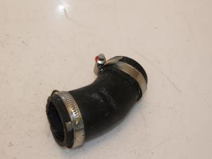 Gebruikte Intercooler Slang Volkswagen Golf VII (AUA) 2.0 R 4Motion 16V Prijs € 36,30 Inclusief btw aangeboden door Van Gils Automotive