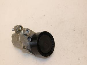 Gebruikte Spanner multiriem Volkswagen Touran (5T1) 1.5 TSI Prijs € 36,30 Inclusief btw aangeboden door Van Gils Automotive