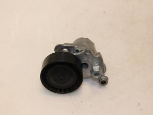 Gebruikte Spanner multiriem Volkswagen Touran (5T1) 1.5 TSI Prijs € 36,30 Inclusief btw aangeboden door Van Gils Automotive