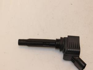 Gebruikte Pen Bobine Volkswagen Up! (121) 1.0 12V 60 Prijs € 30,00 Margeregeling aangeboden door Van Gils Automotive