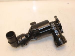 Gebruikte Thermostaathuis Volkswagen Golf VII (AUA) 1.6 TDI 16V Prijs € 30,00 Margeregeling aangeboden door Van Gils Automotive