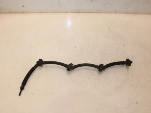 Gebruikte Brandstofleiding Volkswagen Touran (5T1) 2.0 TDI 150 Prijs € 32,00 Margeregeling aangeboden door Van Gils Automotive