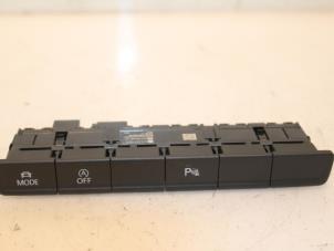 Gebruikte Schakelaar Volkswagen Touran (5T1) 1.6 TDI SCR BlueMotion Technology Prijs € 38,72 Inclusief btw aangeboden door Van Gils Automotive