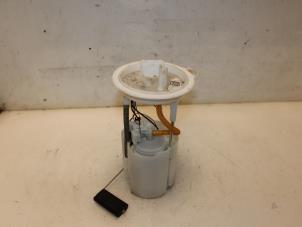 Gebruikte Benzinepomp Seat Mii 1.0 12V Prijs € 45,00 Margeregeling aangeboden door Van Gils Automotive