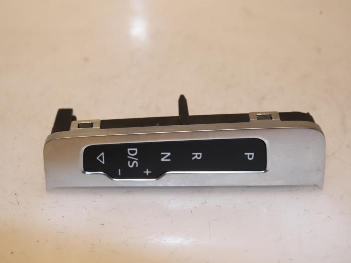 Gebruikte Display Interieur Audi A3 Limousine (8VS/8VM) 2.0 TFSI Ultra 16V Prijs € 36,30 Inclusief btw aangeboden door Van Gils Automotive