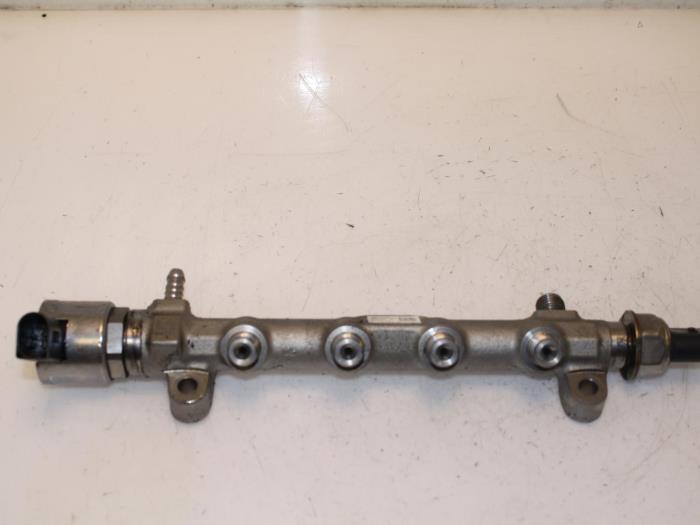 Gebruikte Injector brug Volkswagen T-Roc I 2.0 TDI 150 4Motion 16V Prijs € 98,01 Inclusief btw aangeboden door Van Gils Automotive