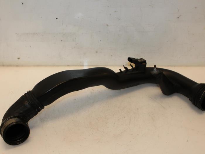 Gebruikte Intercooler Buis Audi A6 (C5) 1.9 TDI 130 Prijs € 35,00 Margeregeling aangeboden door Van Gils Automotive