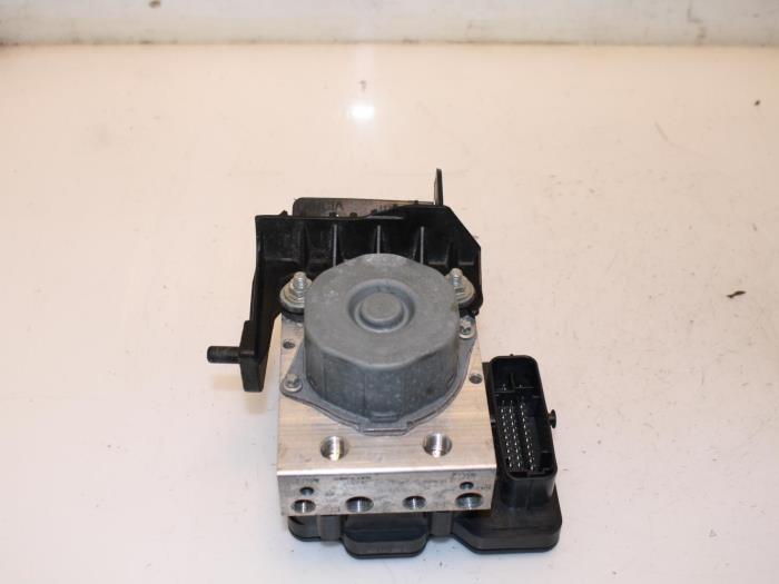 Gebruikte ABS Pomp Fiat Panda (312) 0.9 TwinAir 60 Prijs € 99,00 Margeregeling aangeboden door Van Gils Automotive