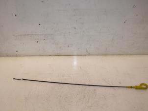 Gebruikte Olie Peilstok Volkswagen Polo VI (AW1) 1.0 TSI 12V BlueMotion Prijs € 36,30 Inclusief btw aangeboden door Van Gils Automotive