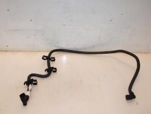 Gebruikte Brandstofleiding Volkswagen Golf VII Variant (AUVV) 1.5 TSI Evo BlueMotion 16V Prijs € 38,72 Inclusief btw aangeboden door Van Gils Automotive