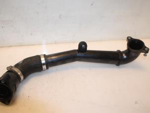 Gebruikte Intercooler Buis Volkswagen T-Roc I 2.0 TDI 150 4Motion 16V Prijs € 38,72 Inclusief btw aangeboden door Van Gils Automotive