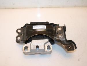 Gebruikte Versnellingsbak Steun Volkswagen Polo VI (AW1) 1.0 TSI 12V Prijs € 36,30 Inclusief btw aangeboden door Van Gils Automotive