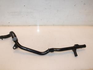 Gebruikte Waterpijp Volkswagen Polo VI (AW1) 1.0 TSI 12V Prijs € 36,30 Inclusief btw aangeboden door Van Gils Automotive