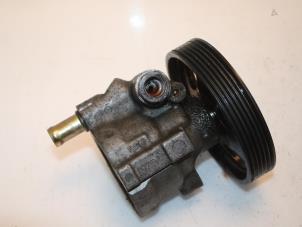 Gebruikte Servopomp Renault Laguna II Grandtour (KG) 2.0 16V IDE Prijs € 60,00 Margeregeling aangeboden door Van Gils Automotive